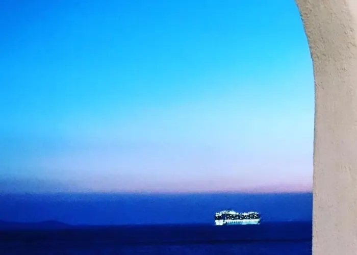 Mykonos Athanasia Seaview Oasis By The Port شقة